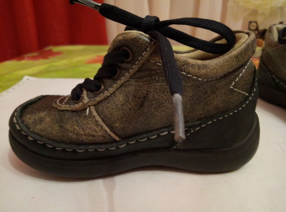 Продам кожанные деми ботинки фирмы Primigi (Италия)стелька 14 см