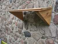 półka drewniana wisząca do ściany