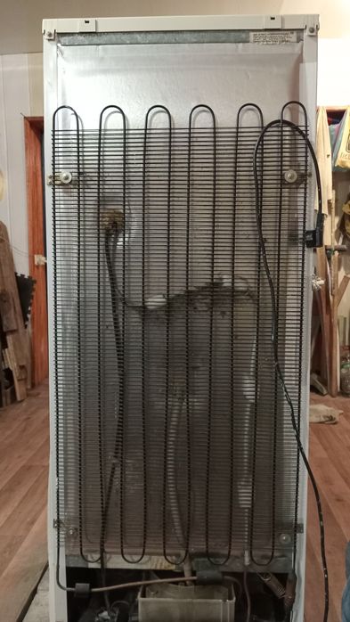 Двухкамерный рабочий холодильник Минск-Атлант.