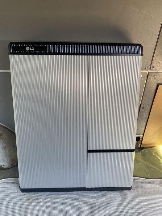 Високовольтні акумулятори 400V LG RESU 10H