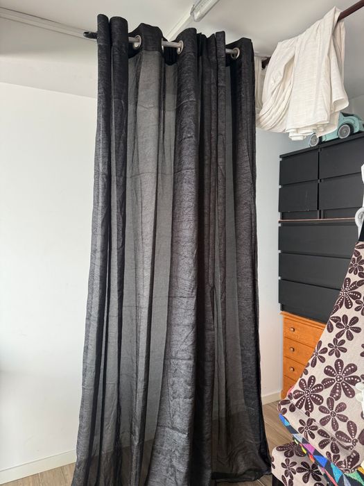 Par de Cortinas pretas