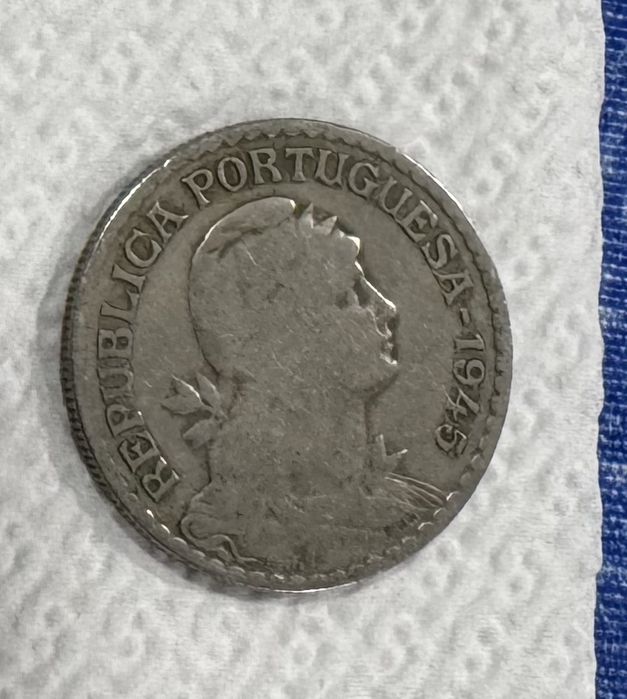 Moedas de 1 escudo 1945/1946