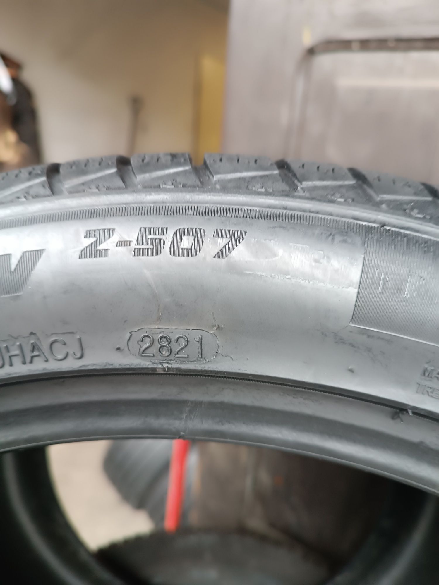 Sprzedam bardzo ładne Opony 245/45 r18