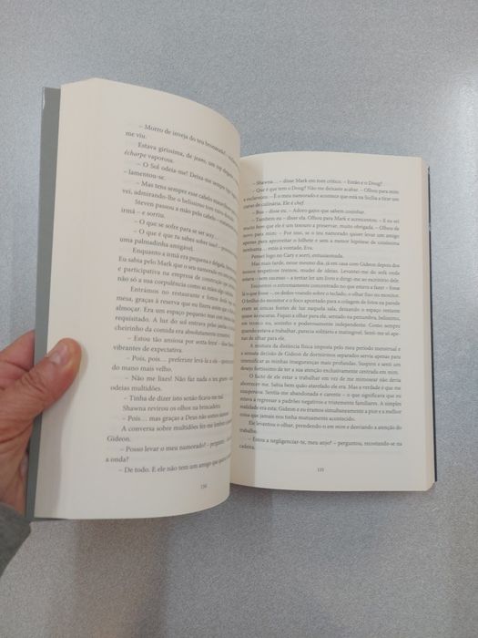 Livro | Refletida | Sylvia Day | NOVO