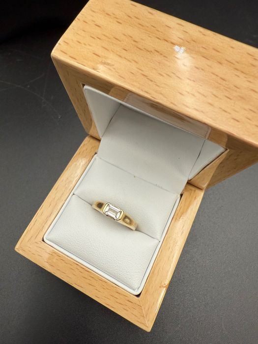 Złoty pierścionek waga 2.25 gram rozmiar 14