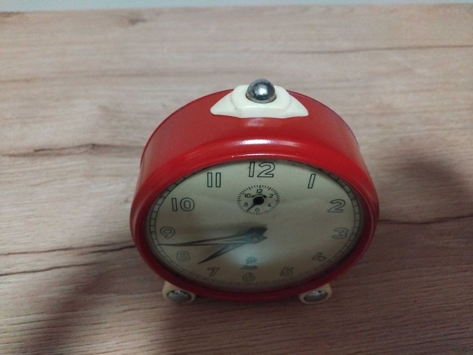 Zuch  budzik polski zegar ponad 50 letni sprawny