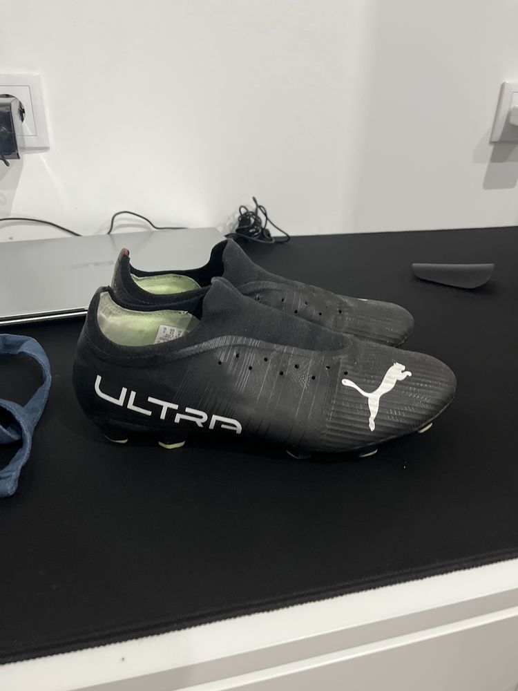 Chuteiras puma ultra pretas