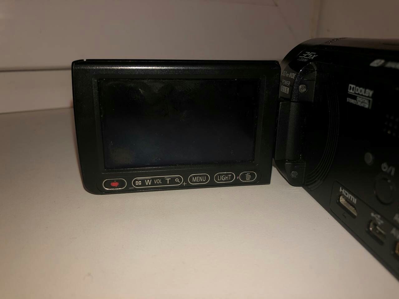 Видеокамера HDC-TM60