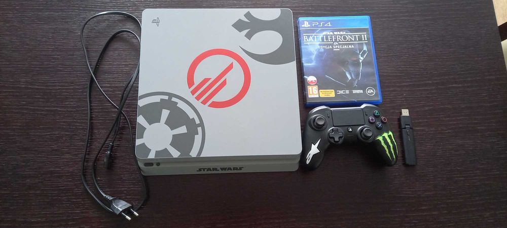PlayStation 4 Silm 1tb Edycja kolekcjonerska (Star Wars) + Pad
