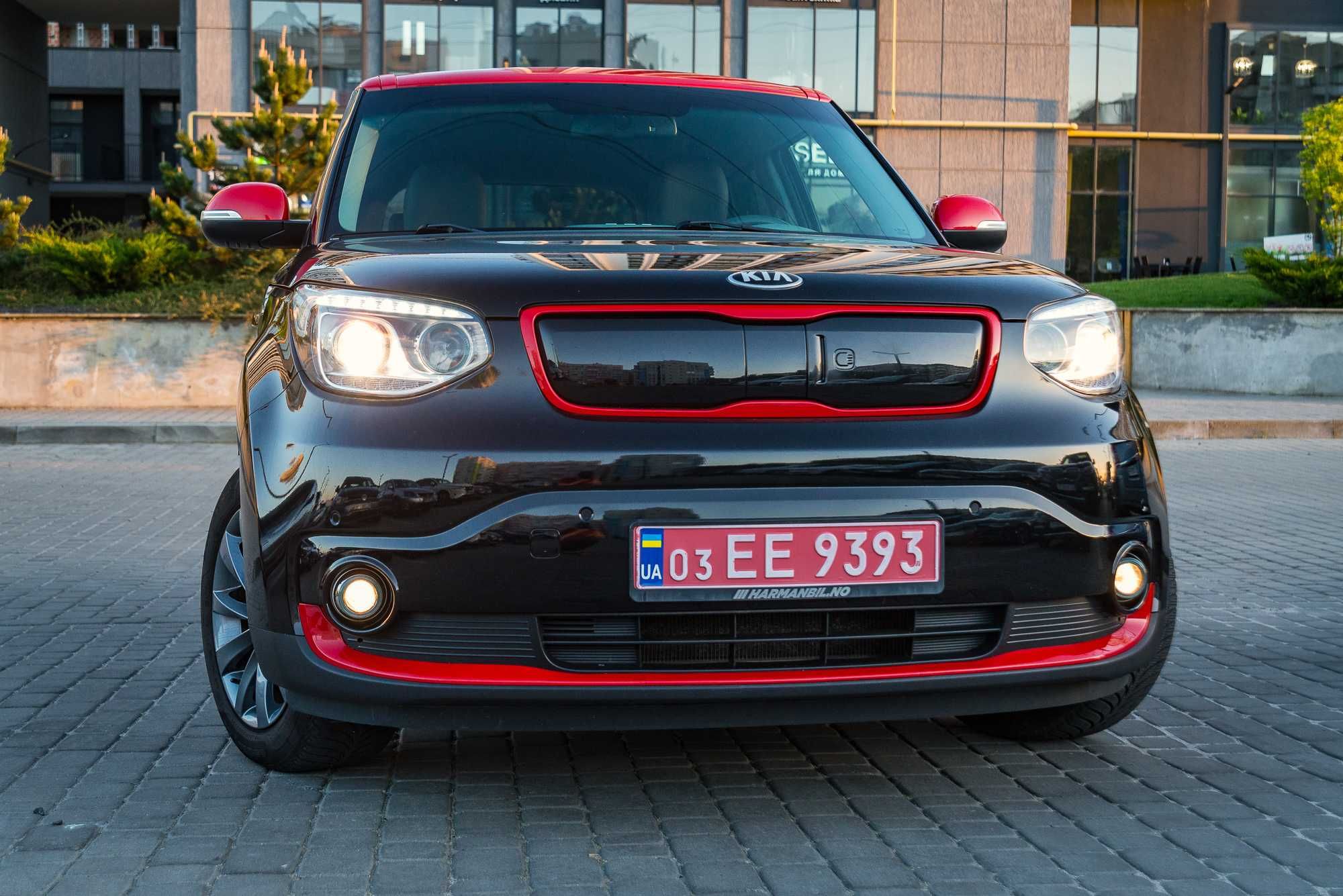 Kia Soul 2018  EV 33 kWh (110 к.с.)