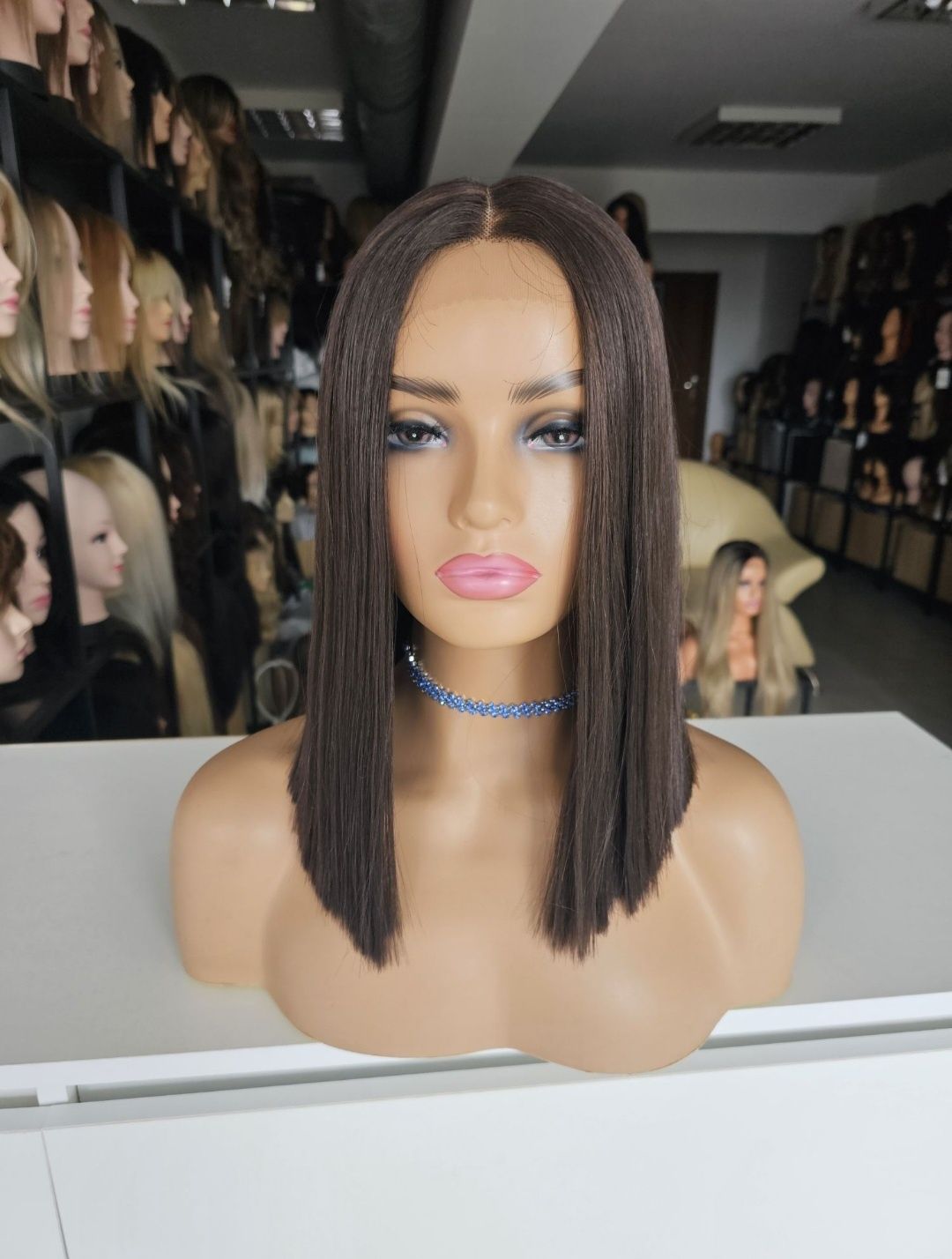 Peruka lacefront Zyta ciemny brąz z refleksami naturlany efekt