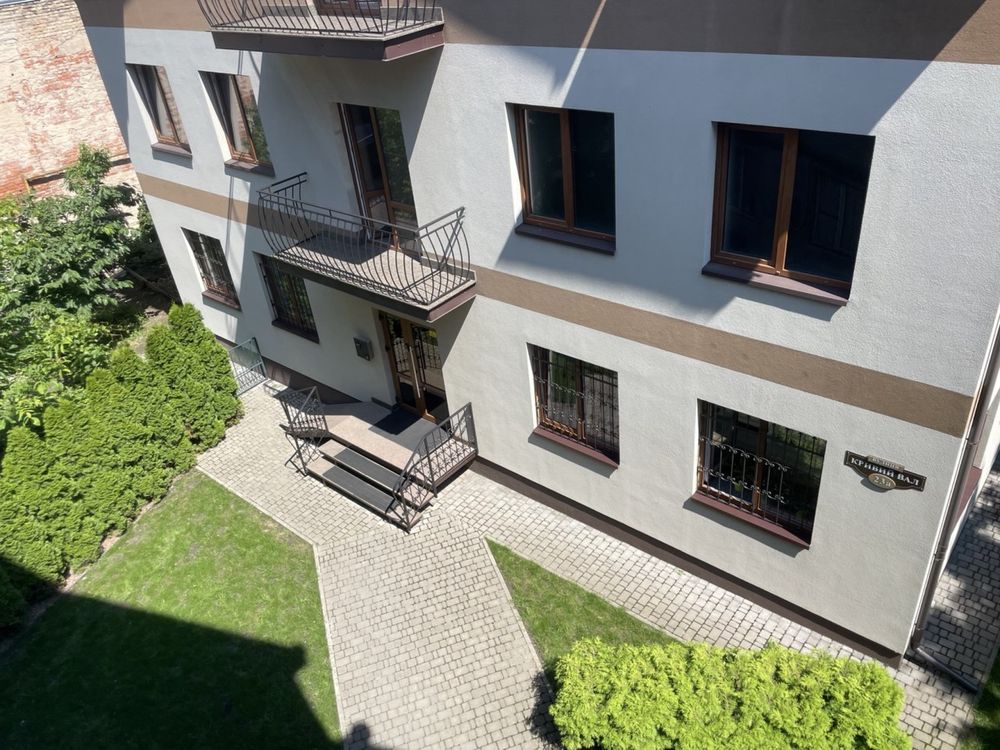 Продаж комерції преміум-класу в центрі міста.