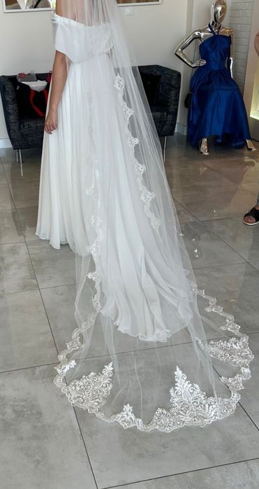 Długi welon 2.5m z koronką