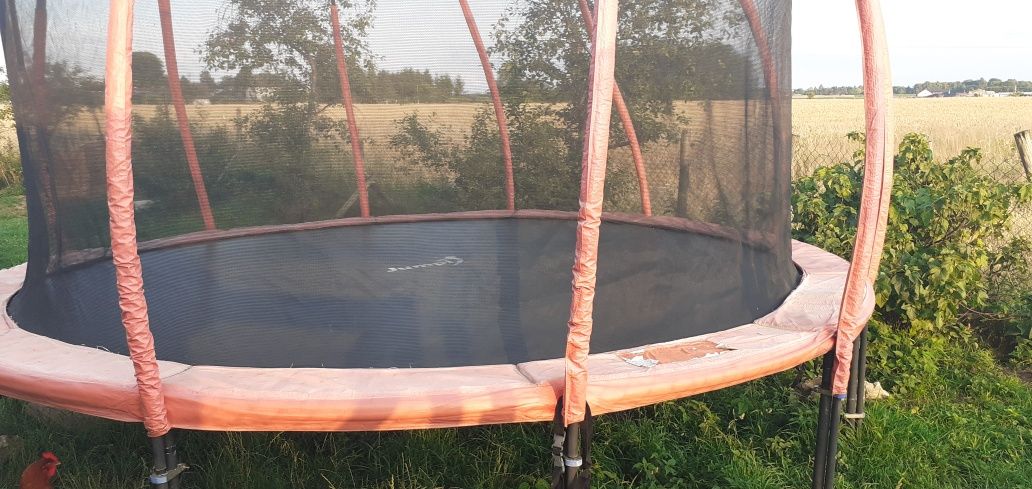 Sprzedam dużą trampolinę ponad 4m