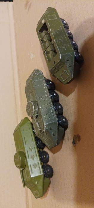 23 stare metalowe radzieckie modele techniki wojskowej