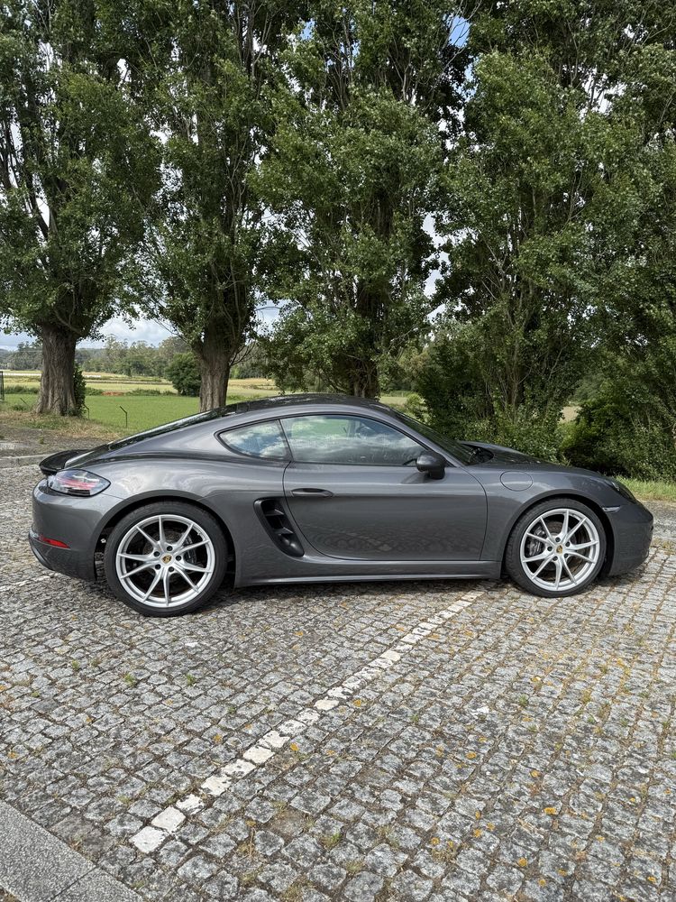 Porsche 718 cayman