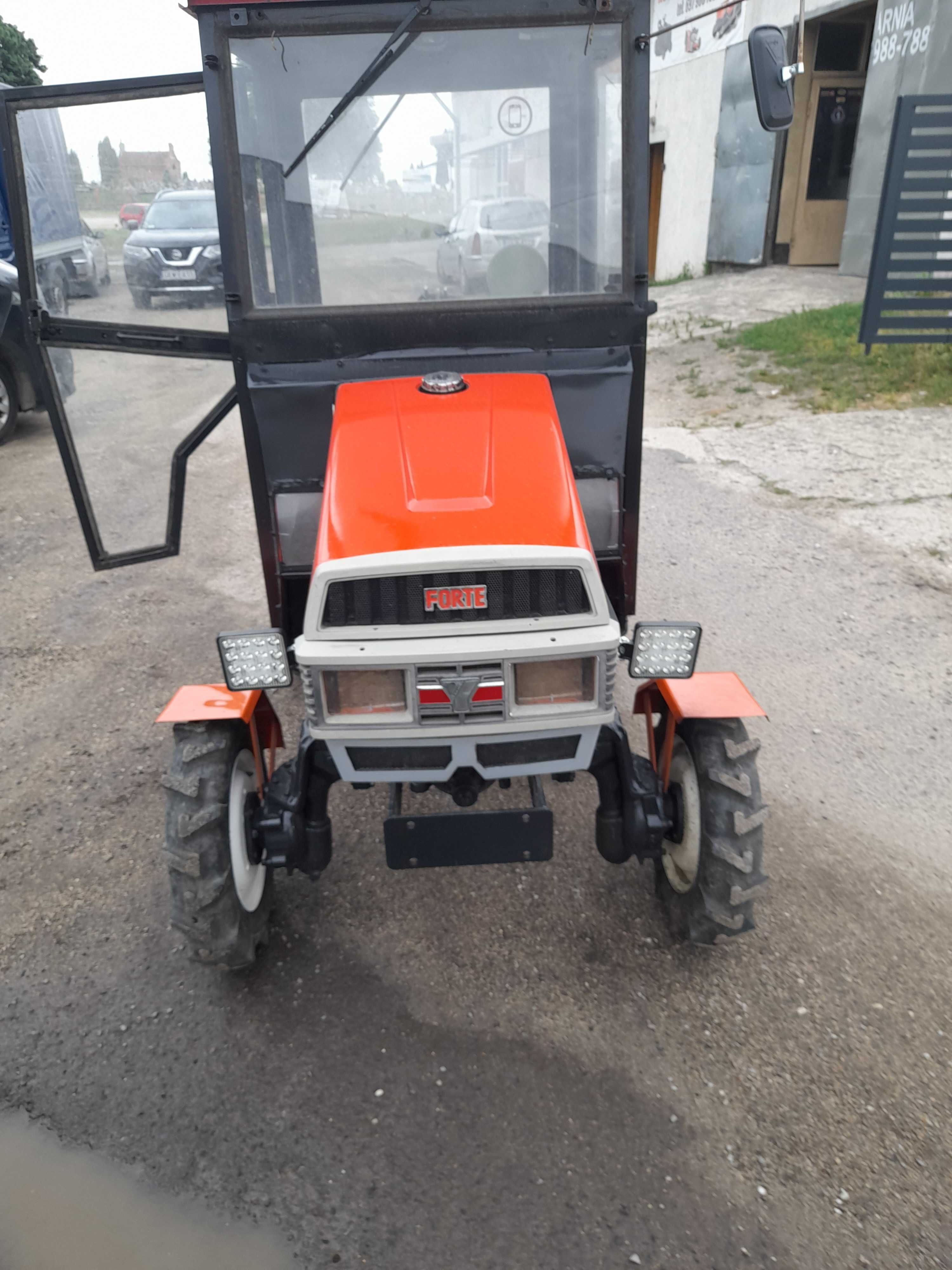 Traktorek ogrodowy Yanmar F165  4WD