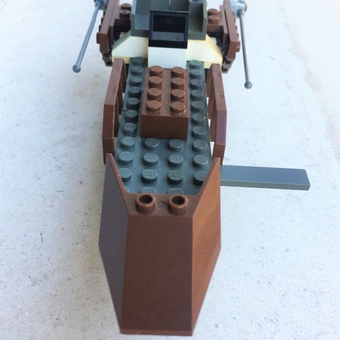 Set 7104 - LEGO Star Wars Desert Skiff, 2000