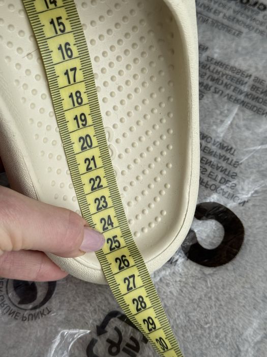 Шльопанці M7 W9 CROCS MELLOW RECOVERY SLIDE бежеві 39-40 р