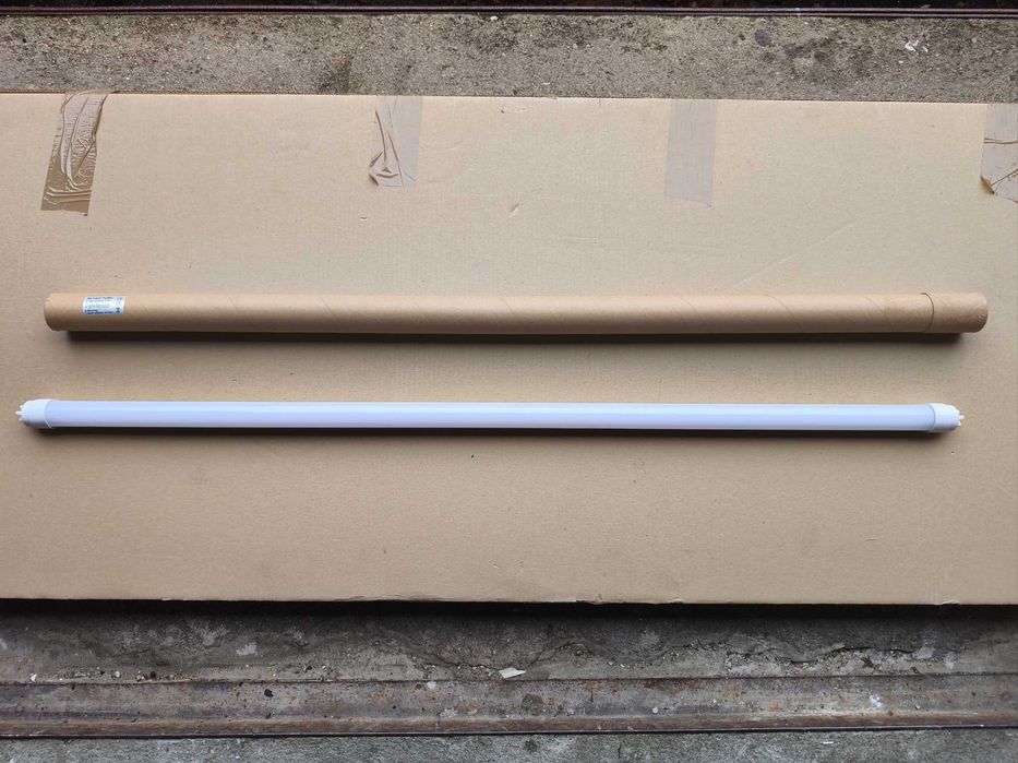 Świetlówka LED, lampa
