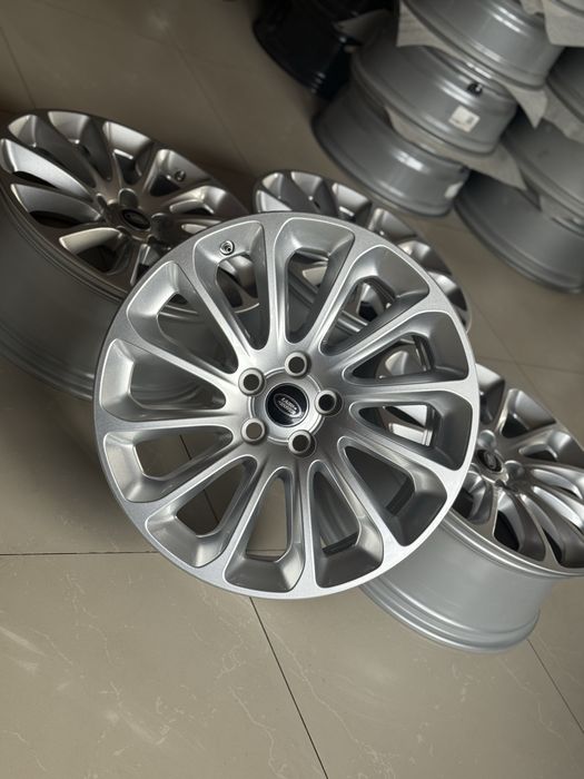 Диски оригінал r20 Range Rover Sport r20/5/120