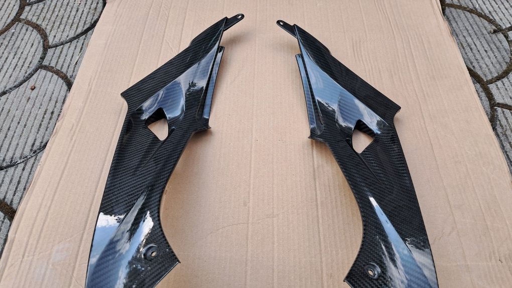 Wypełnienie Zbiornika Ramy Lewe Prawe Carbon Carbony BMW S1000RR