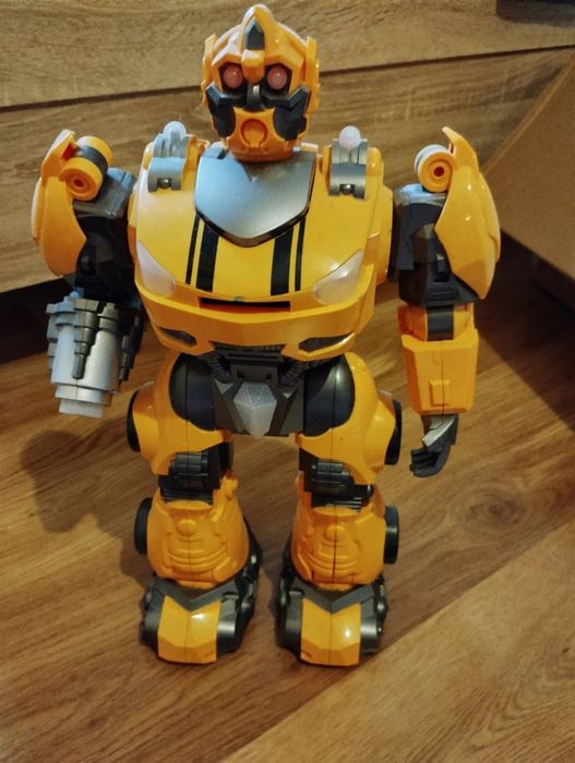 Robot Bumblebee transformers