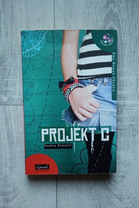 książka projekt c sophia bennett różowe okulary egmont