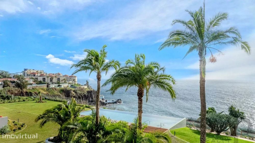 Apartamento de Luxo na Primeira Linha do Mar – Funchal