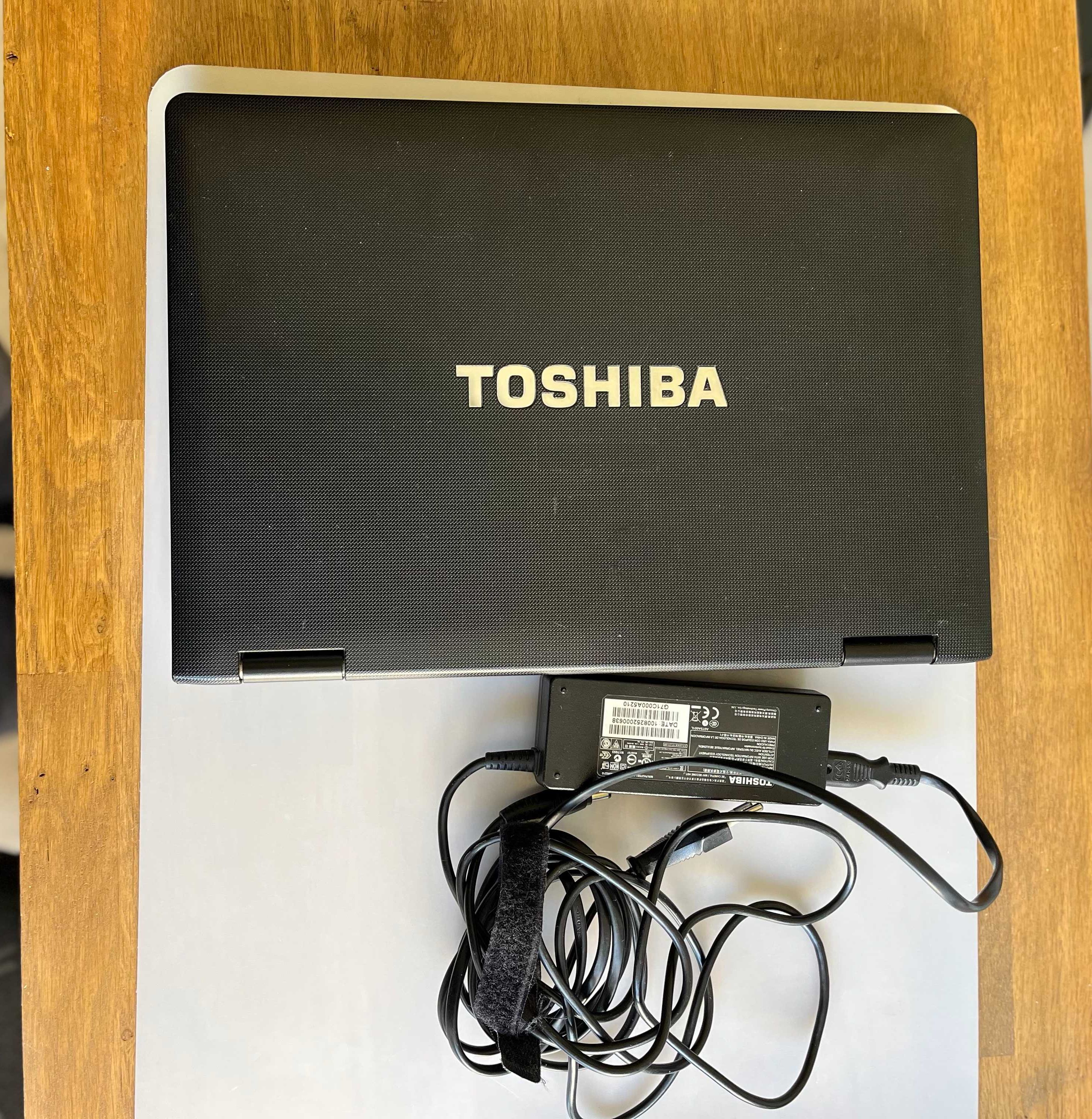 Toshiba Tecra M11-14K i5 M250 2.40GHz 120GB SSD à Prova de TANCOS!!!