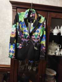Шикарный модный пиджак , цветной очень красивая расцветка