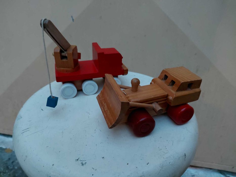 2 Brinquedos em Madeira para Criança