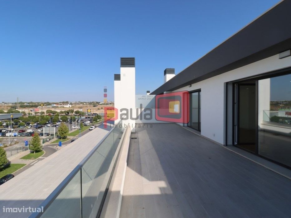 Apartamento T4 Duplex Novo - Montijo