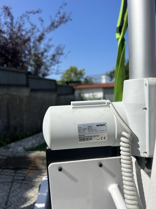 Elevador Hidraulico Motek para idosos