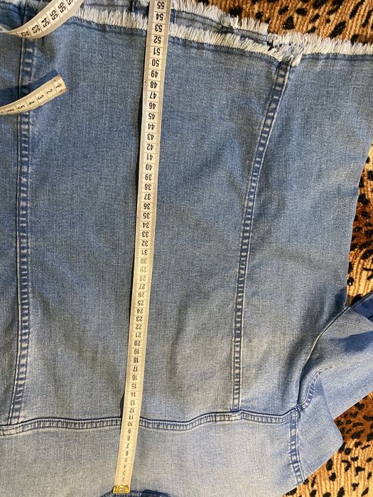 Джинсовий піджак , куртка з вишивкою