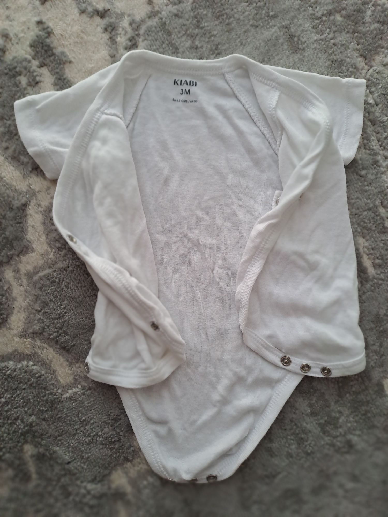 Conjunto 2 Tshirts + 1 Bodie 1-3 meses