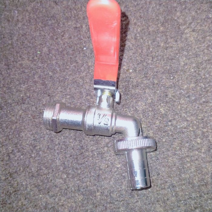 Різні крани,перехідники