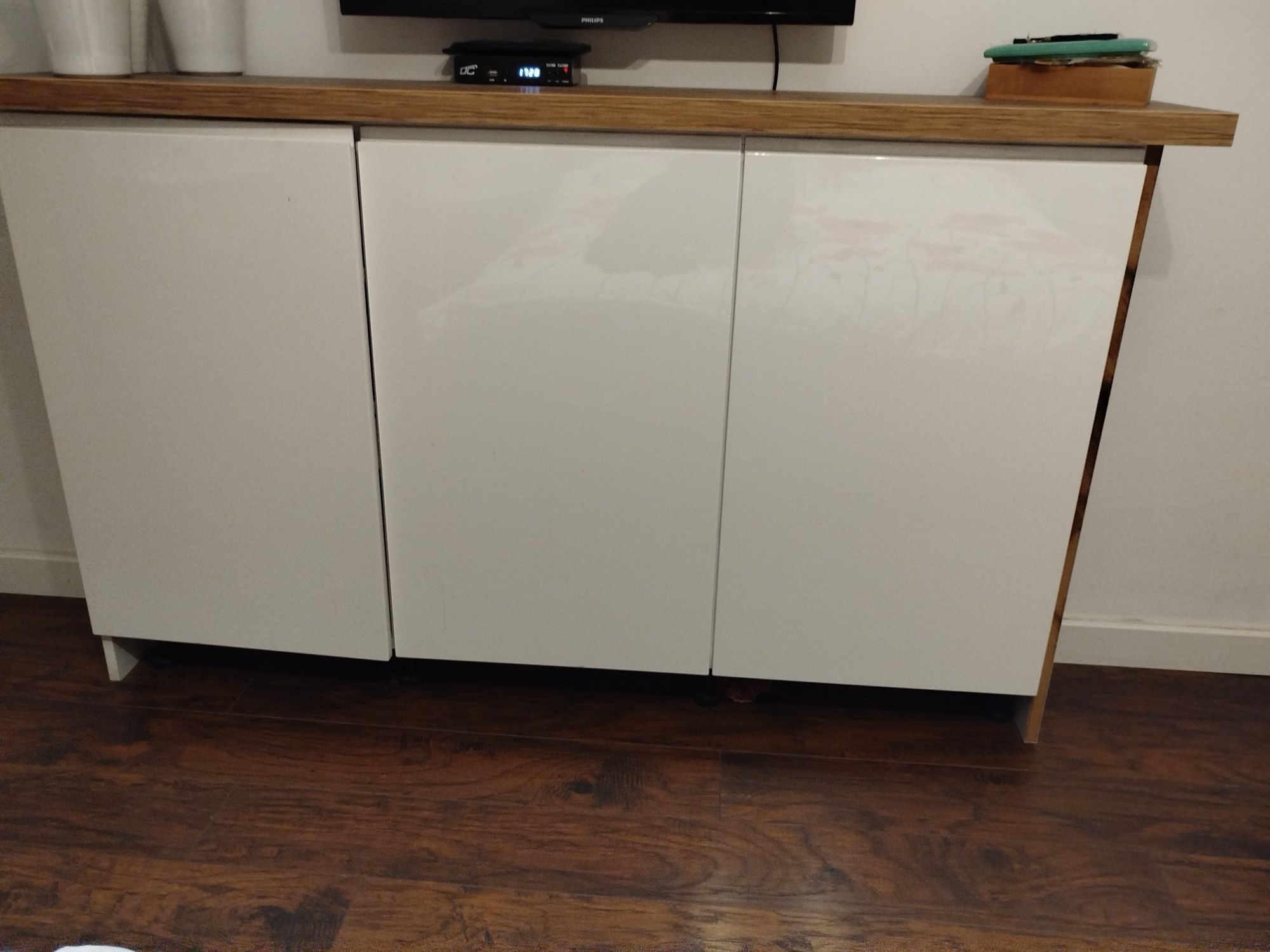 Szafka wysoka pod tv