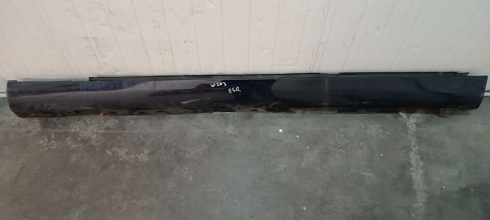 EMBALADEIRA MERCEDES W203 C220 00-06 - ESQUERDA