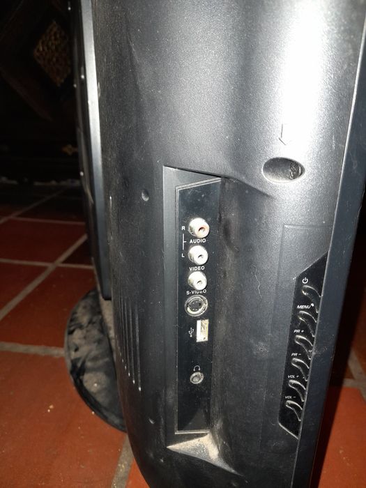 Televisão TCL 32A12H.  32'