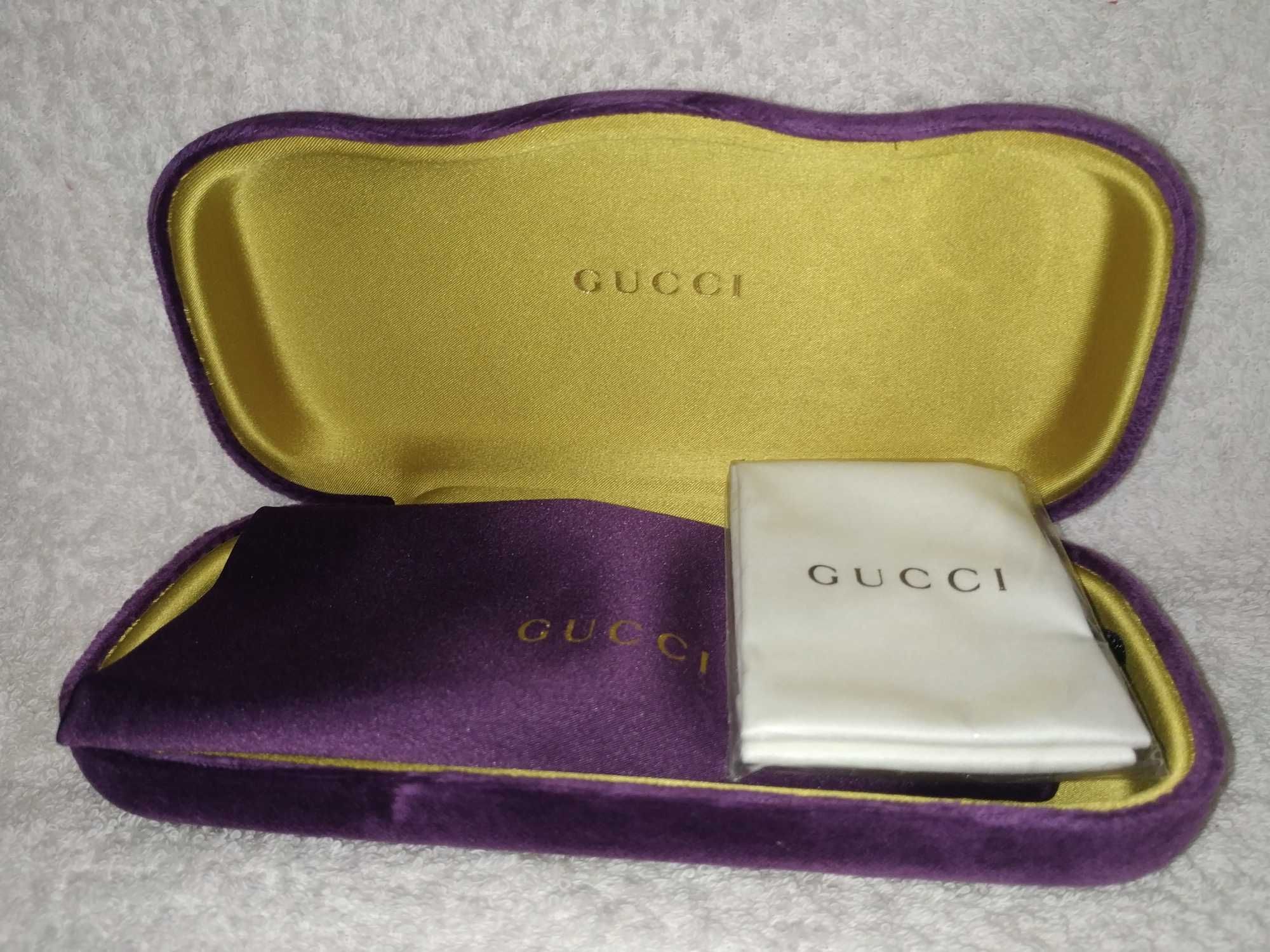 Estojos para óculos da marca GUCCI