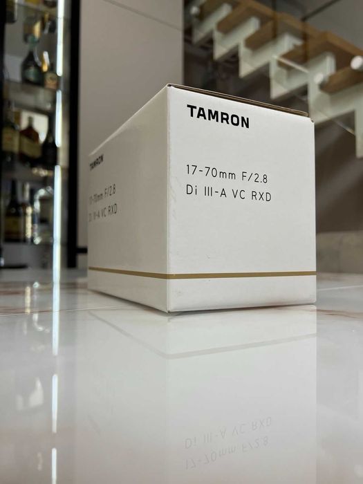 Tamron 17-70mm f/2.8 Di III-A VC RXD