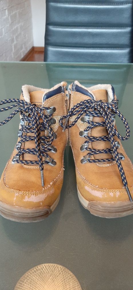 Buty zimowe CCC r.32