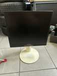Monitor komputerowy hyundai t91d 19” cali