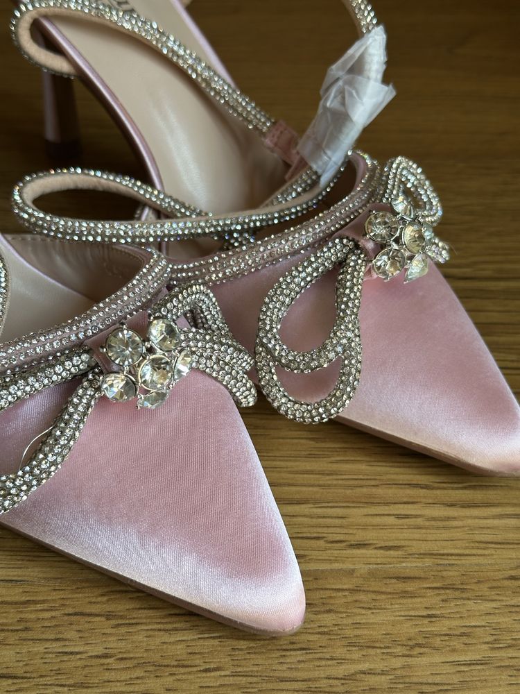 Buty na obcasie
