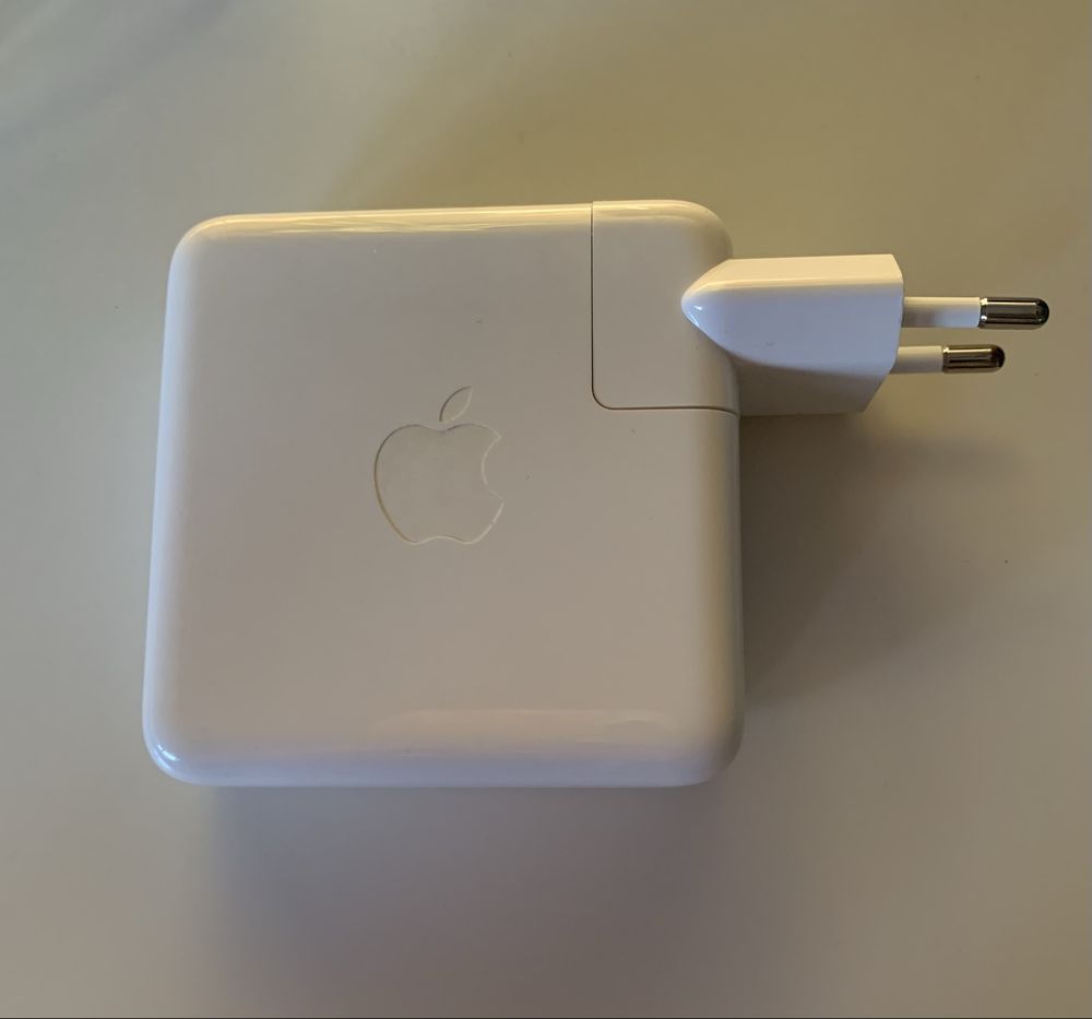 Adaptador de corrente Apple USB-C-67W