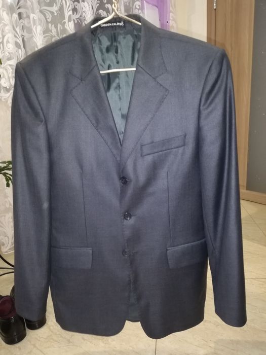 Продам мужской костюм б.у. 46 раз.