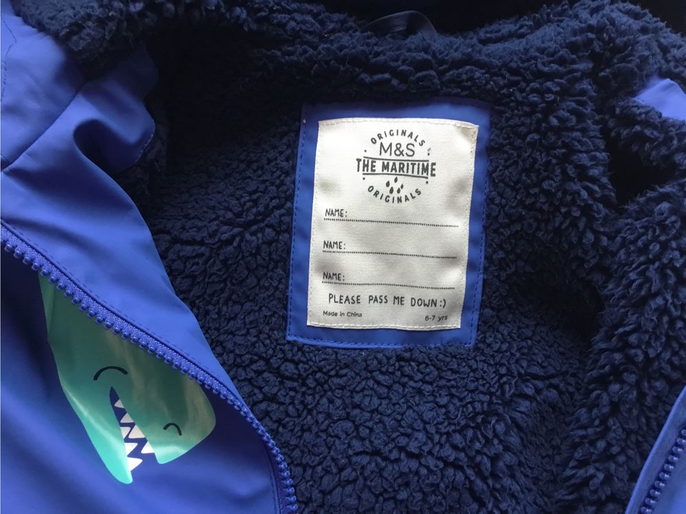 Продам демисезонную куртку M&S 6-7 лет, размер 122 см дождевик