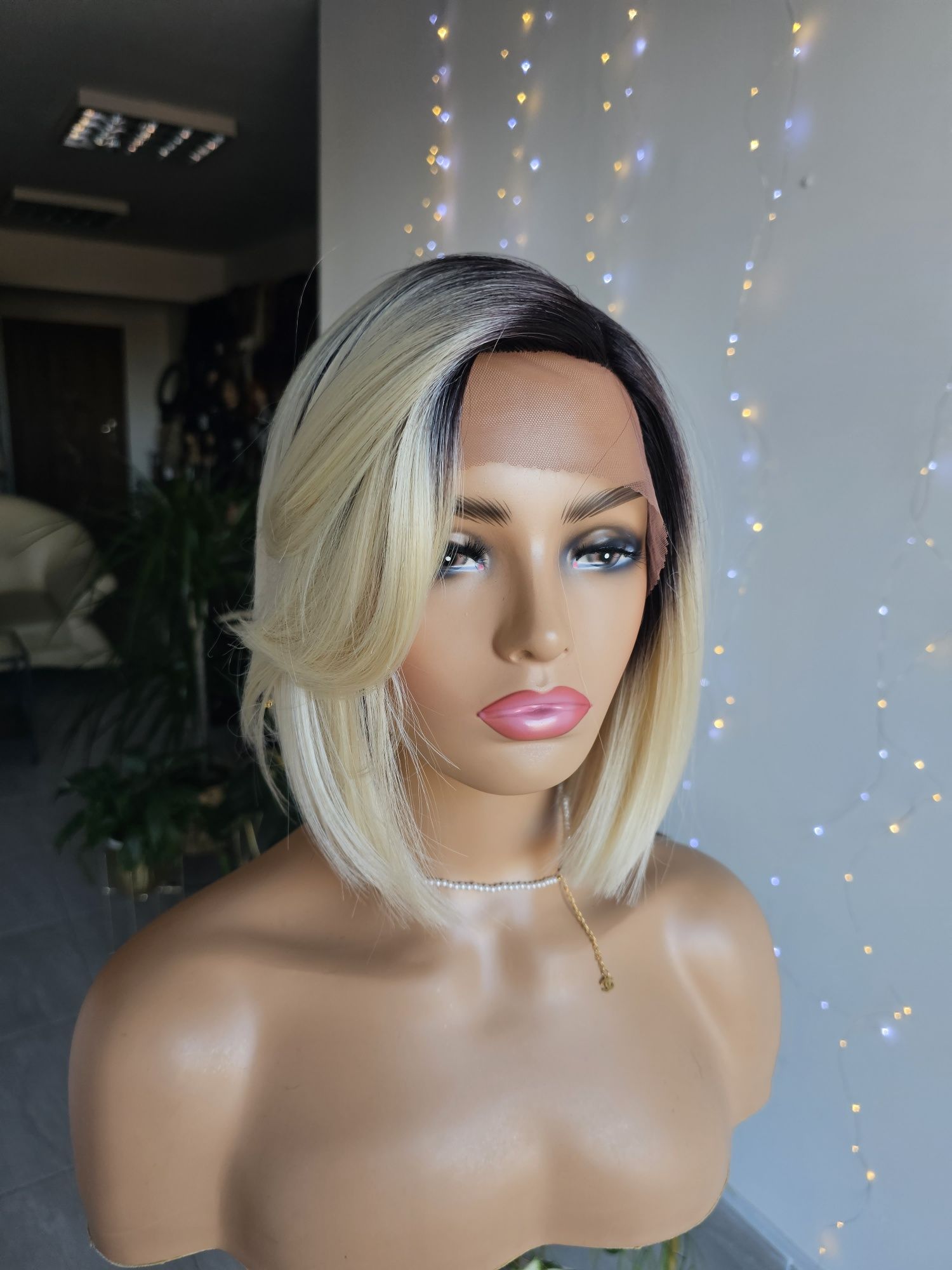 Peruka lace front perłowy blond z odrostem Stella naturalna fryzura