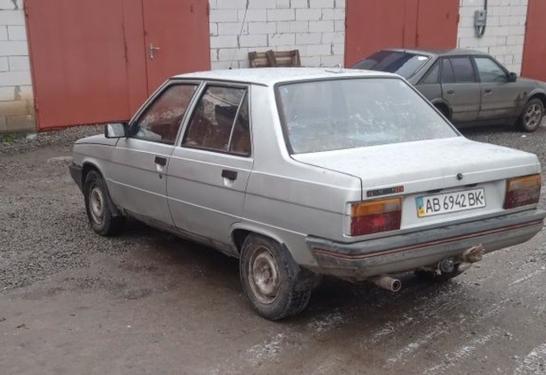 Розборка Рено 9 Renault 9 Двигун КПП